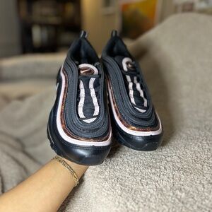 women's nike air max 97 in black woodgrain (tortoiseshell, black)